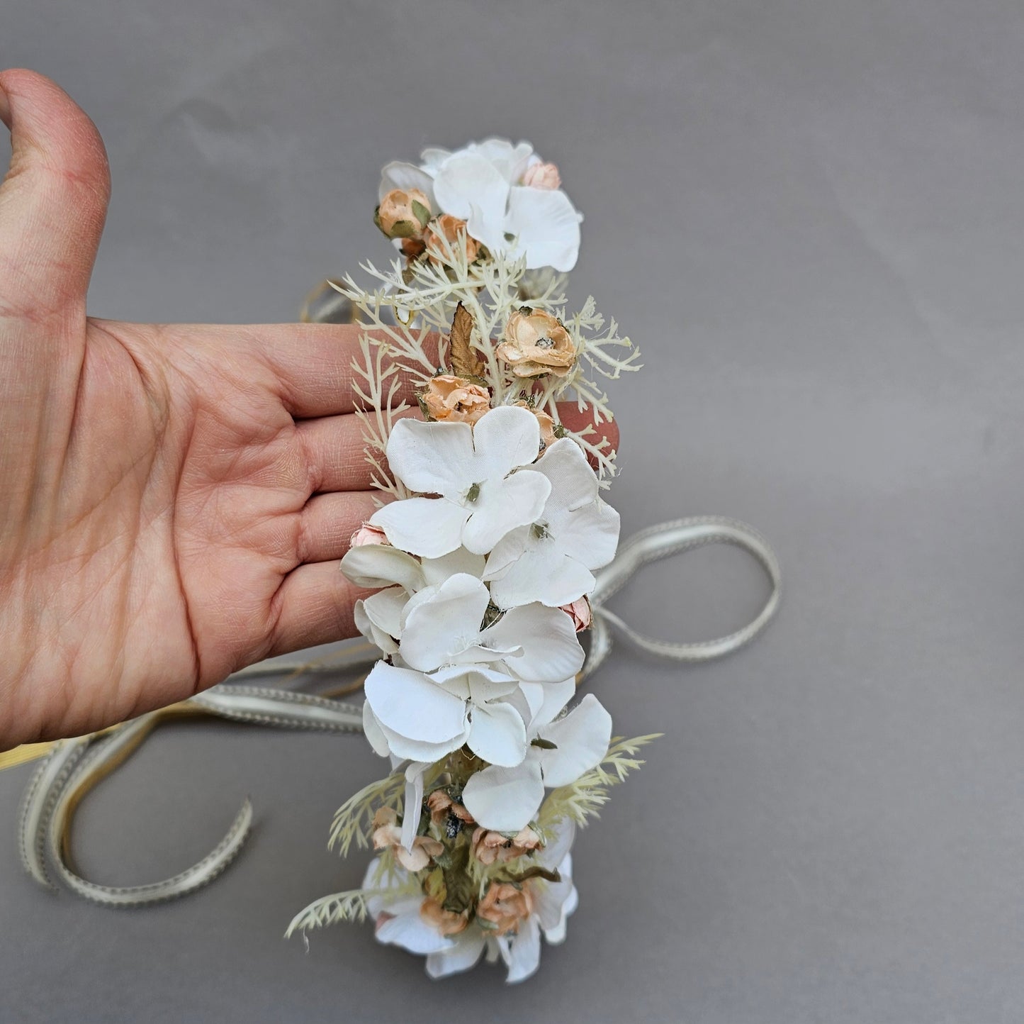 Corona del Abelia y Diantha