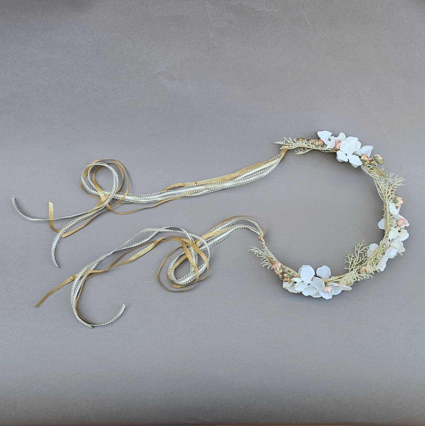 Corona del Abelia y Diantha